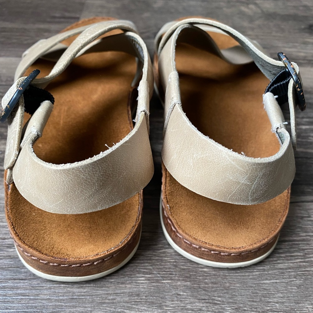 Chaco Women's Beige Strappy Sandals Size 6 - Picture 7 of 9